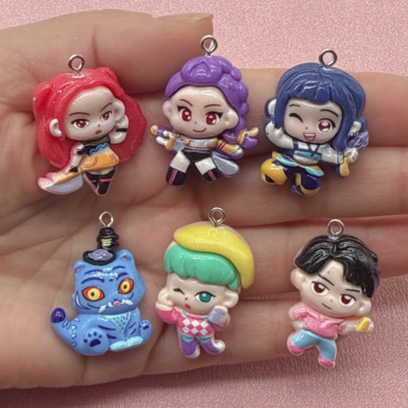 10 Stück Cartoon-Anhänger aus  – Resin Art For Sale Bewertung und Preis