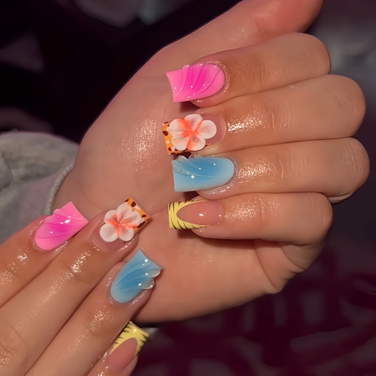24 Stück kurze künstliche Näge – Resin Art Flower Bewertung und Preis